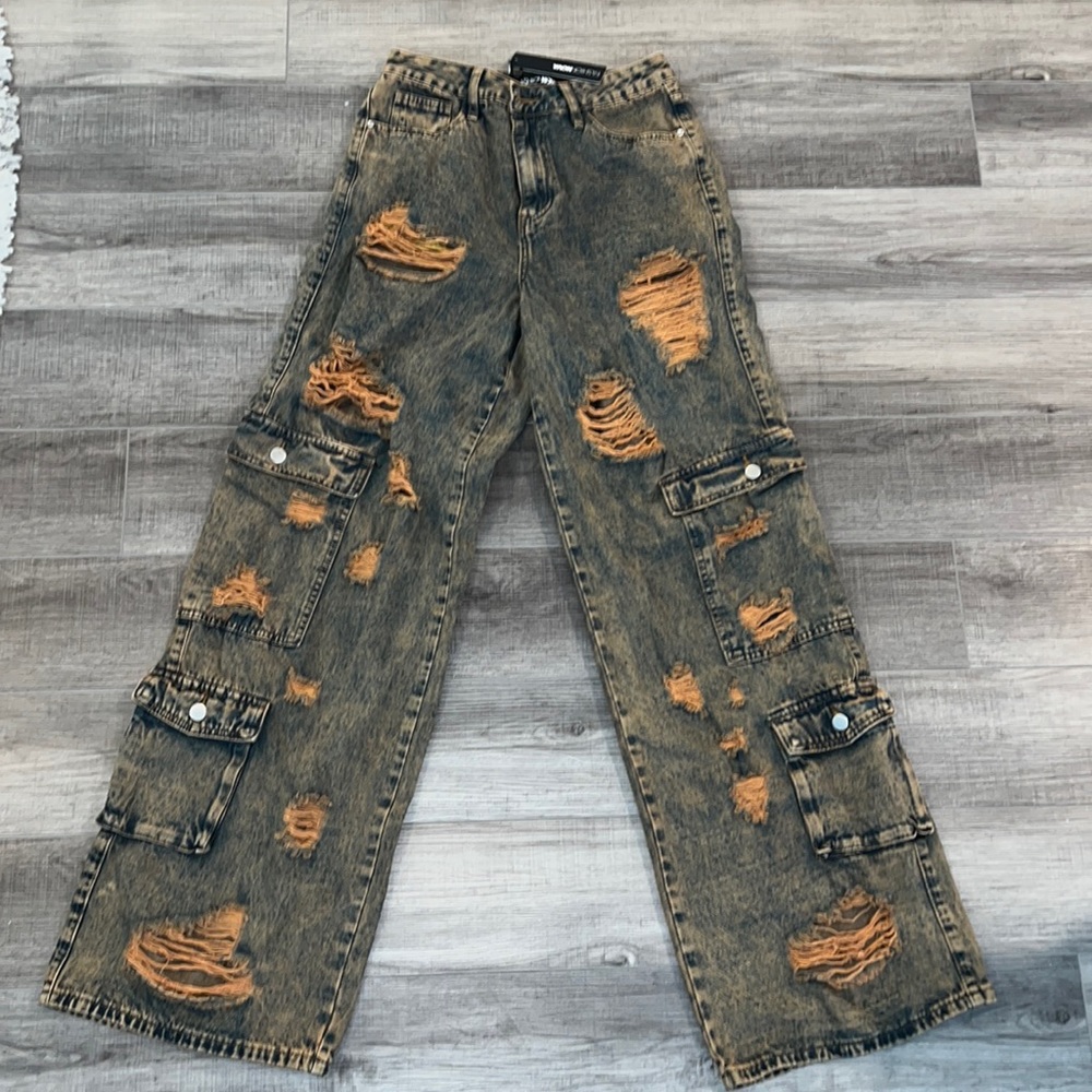 Riley ripped baggy cargo Jean. NWT